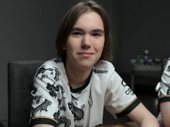 胜利从未轻 胜利从未轻