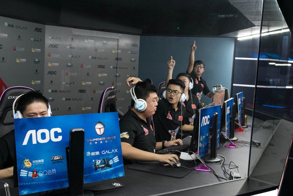 与科尔威尔 与科尔威尔