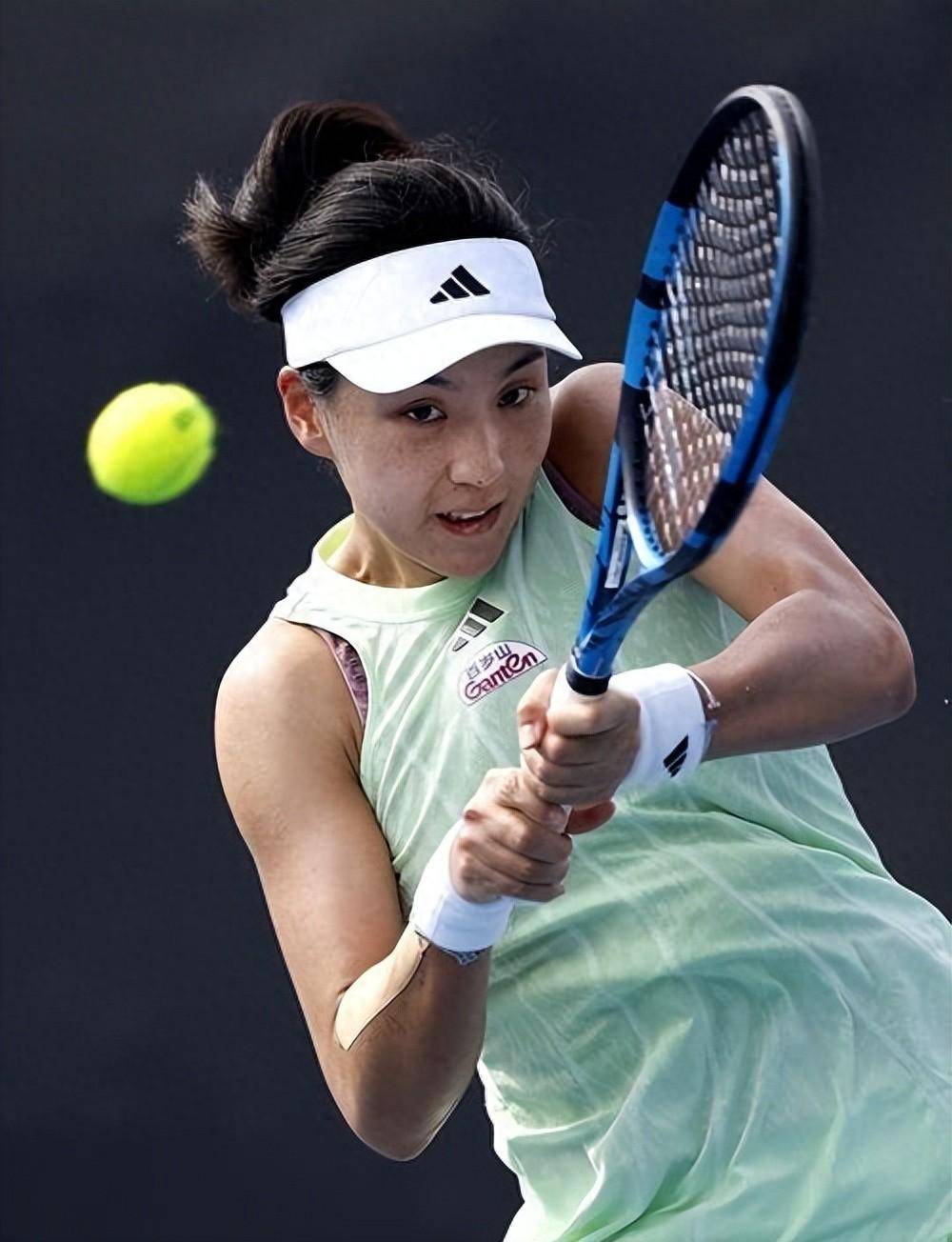 内外兼具的 内外兼具的