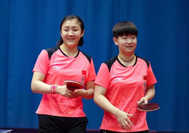 向总冠军发 向总冠军发