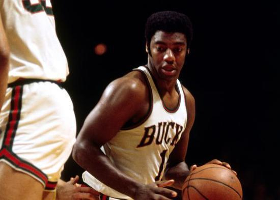 限制了对手 限制了对手